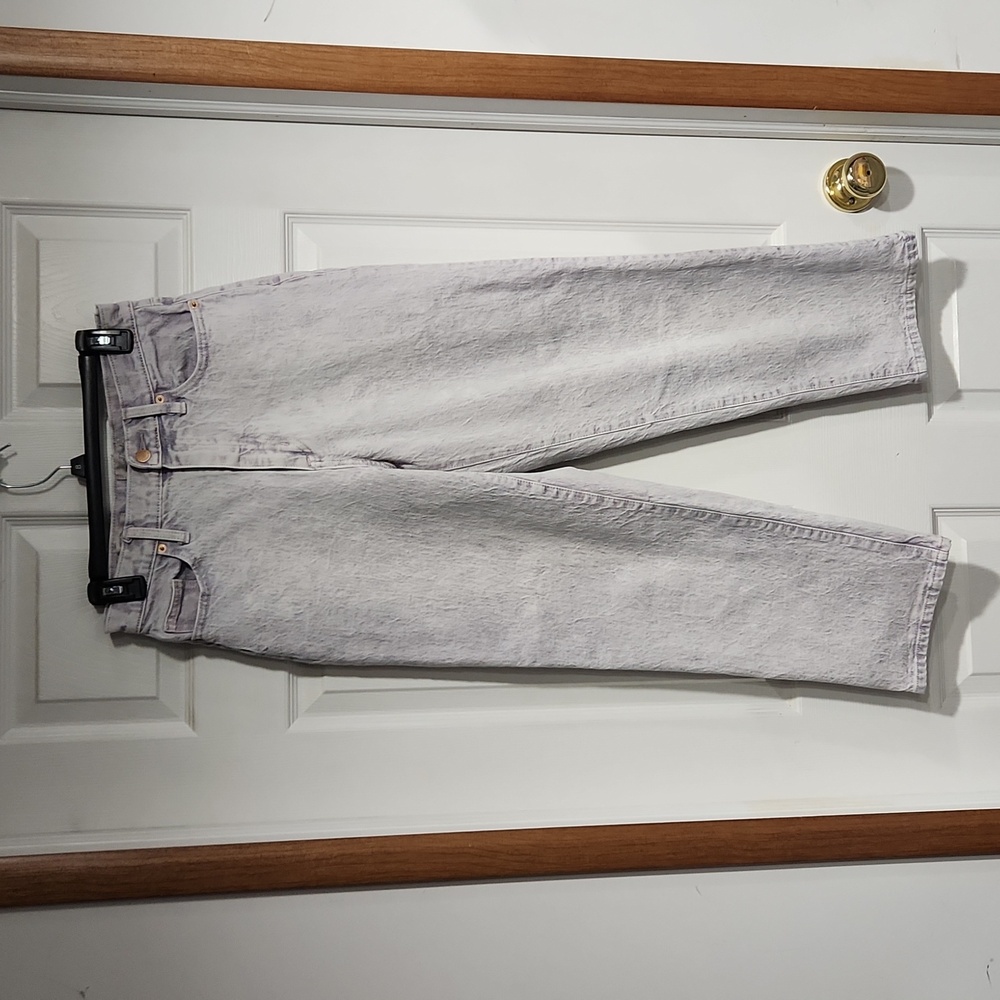 Women's Straight Leg Jeans